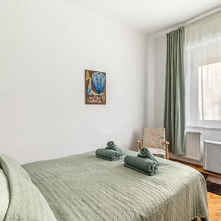 Next To New York Palace Center Apartment, 2bedrooms,2ac,metro 1 Min *