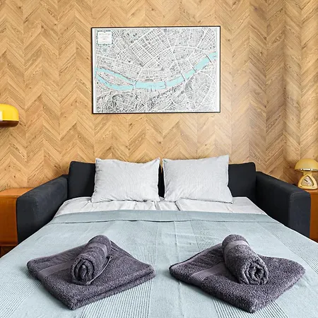 Next To New York Palace Center 2