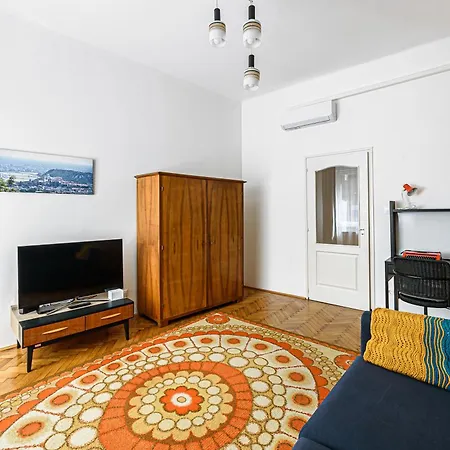 Next To New York Palace Center Apartment, 2bedrooms,2ac,metro 1 Min *