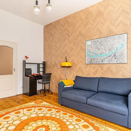 Lejlighed Next To New York Palace Center Apartment, 2bedrooms,2ac,metro 1 Min