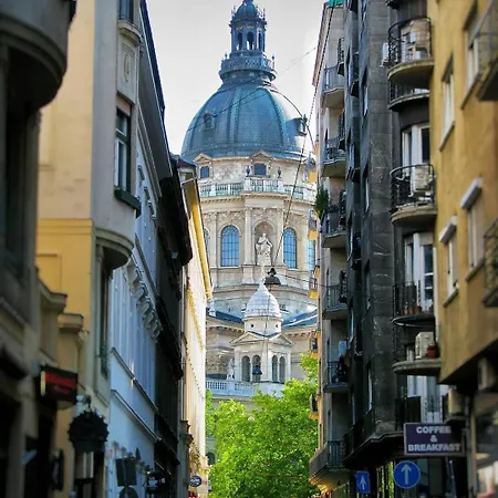Next To New York Palace Center Apartment, 2bedrooms,2ac,metro 1 Min Budapest