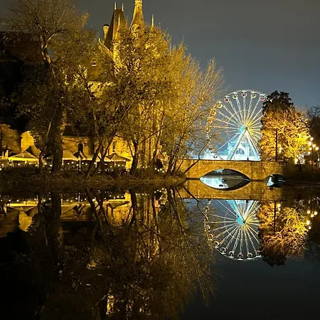 Next To New York Palace Center 2 *