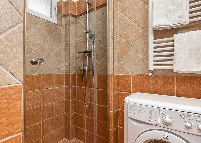 Next To New York Palace Center Apartment, 2bedrooms,2ac,metro 1 Min شقة